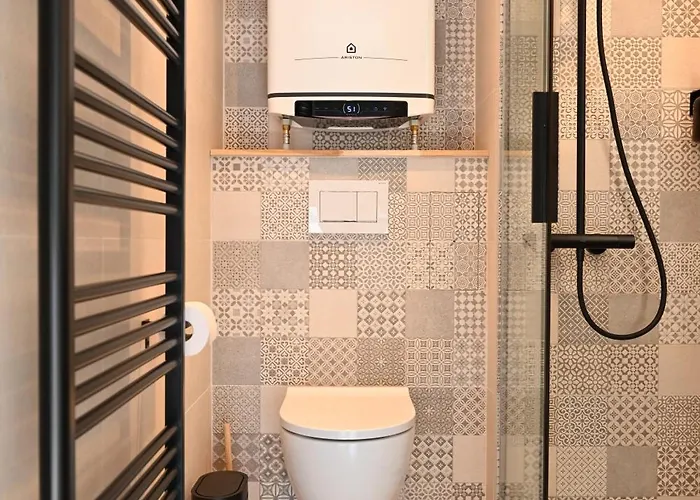 Daire Lumineux En Bord De *